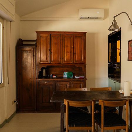 Friendly & Small 1-Br Apt With Beautiful Terrace Floransa Dış mekan fotoğraf