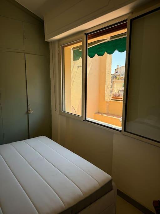 Friendly & Small 1-Br Apt With Beautiful Terrace Floransa Dış mekan fotoğraf