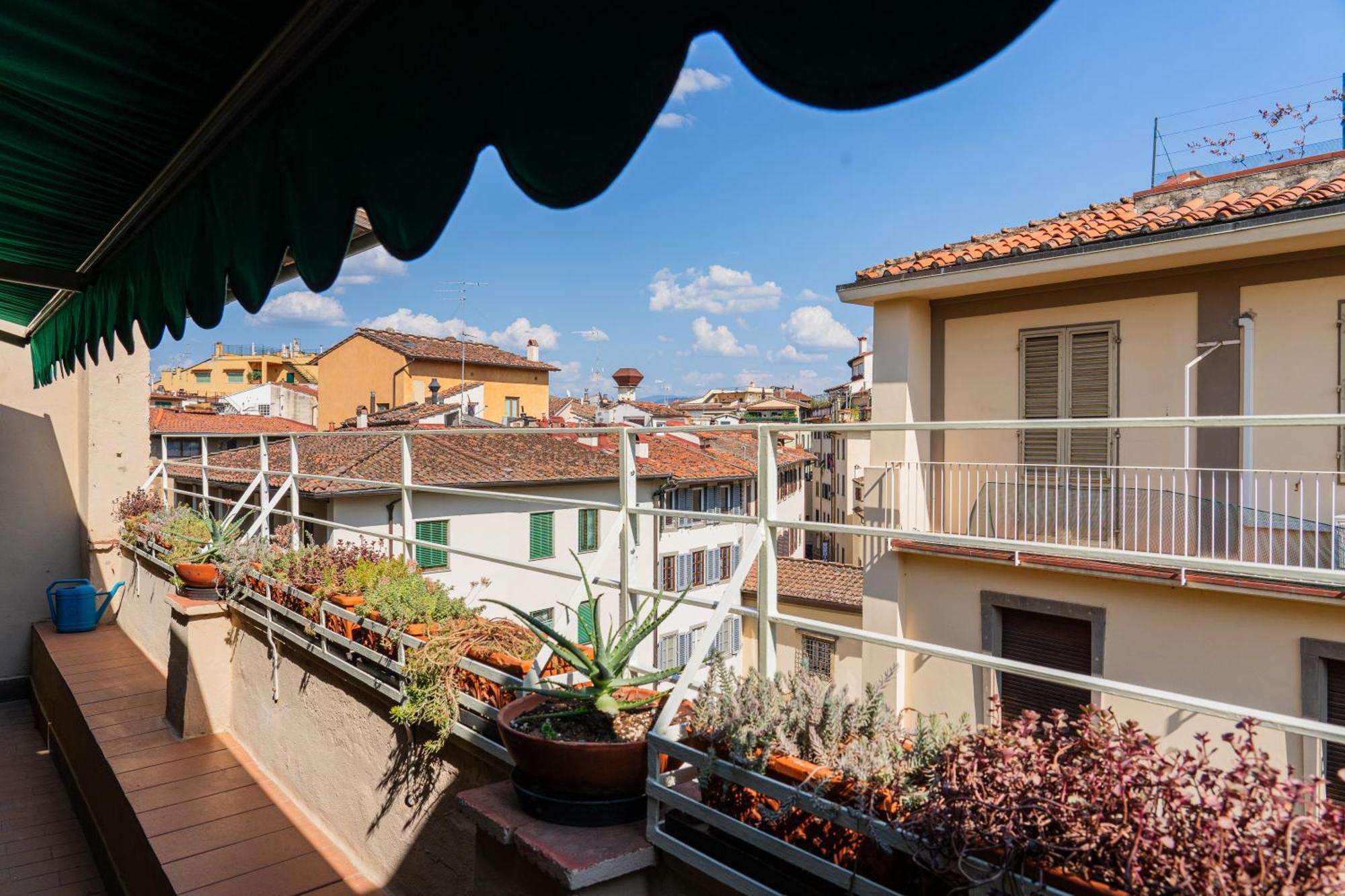 Friendly & Small 1-Br Apt With Beautiful Terrace Floransa Dış mekan fotoğraf
